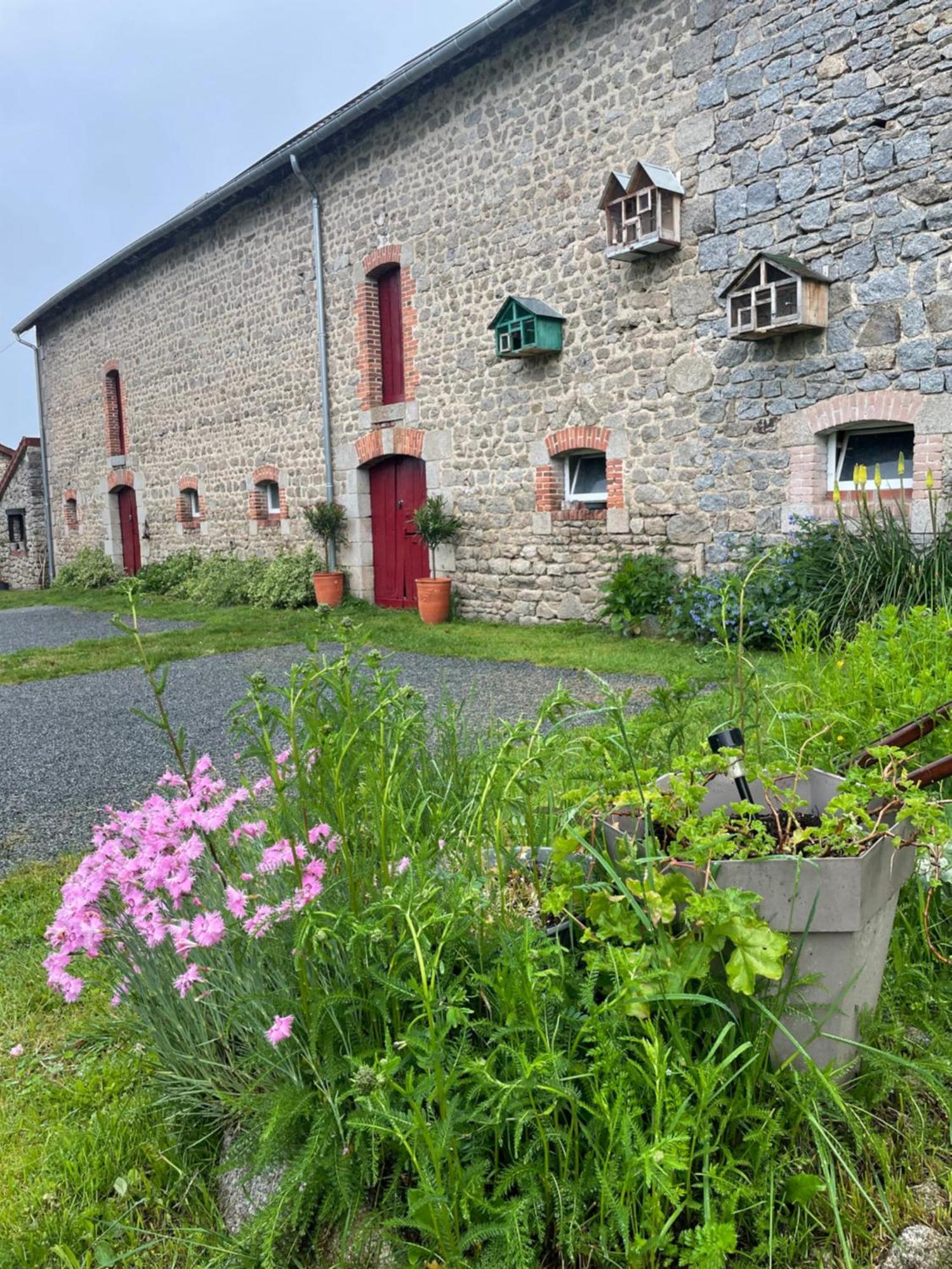 Maison D'Hotes Ourdeaux Et Gite Chez Rouchon Alleyrat  Exterior photo